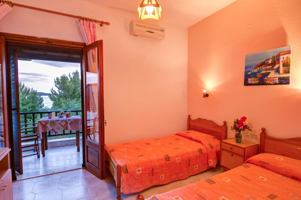 Apartment Avra